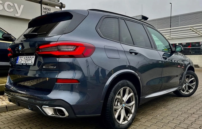 BMW X5 cena 249900 przebieg: 105000, rok produkcji 2021 z Dobra małe 106